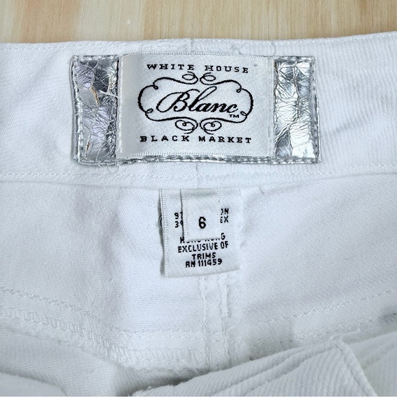 White House Black Market Blanc Rhinestone Bootcut Jeans White Size 6 - Picture 9 of 14